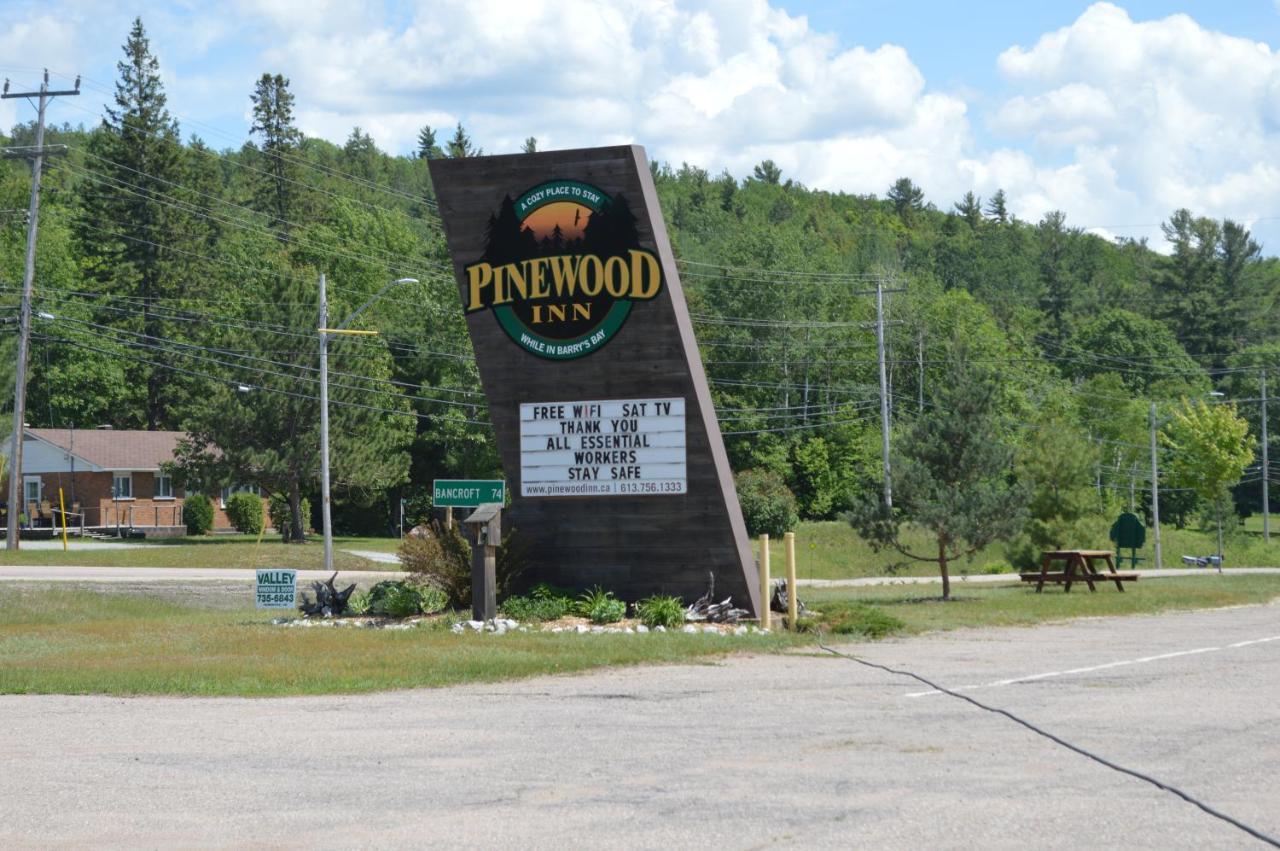 Pinewood Inn Barrys Bay Exteriör bild